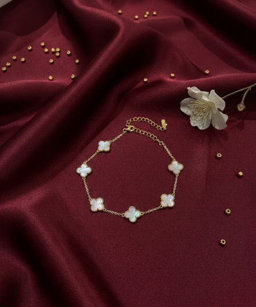 Clover Bracelet - White